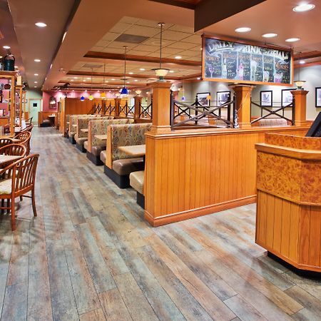 Holiday Inn & Suites North Vancouver By Ihg Екстер'єр фото
