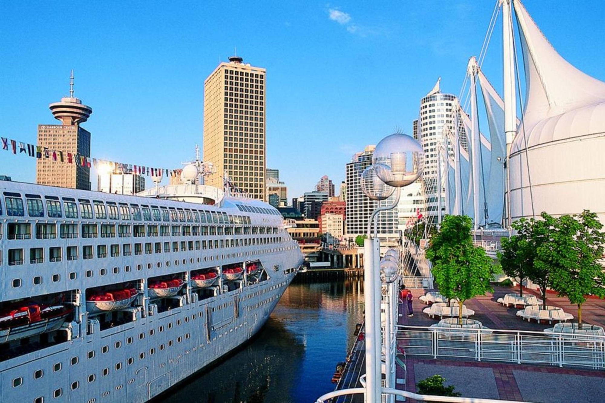 Holiday Inn & Suites North Vancouver By Ihg Екстер'єр фото
