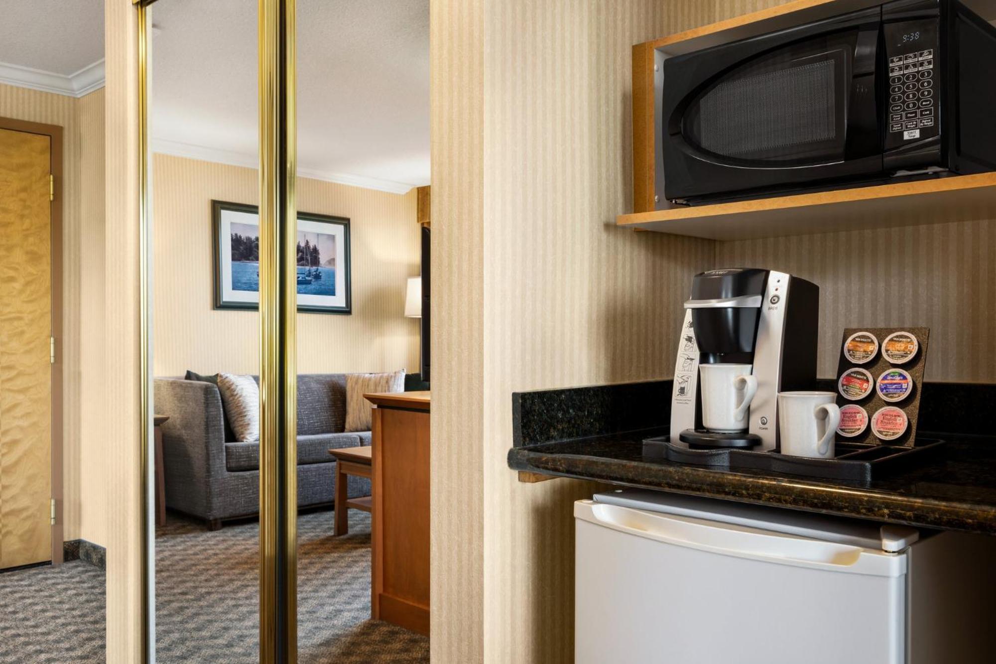 Holiday Inn & Suites North Vancouver By Ihg Екстер'єр фото