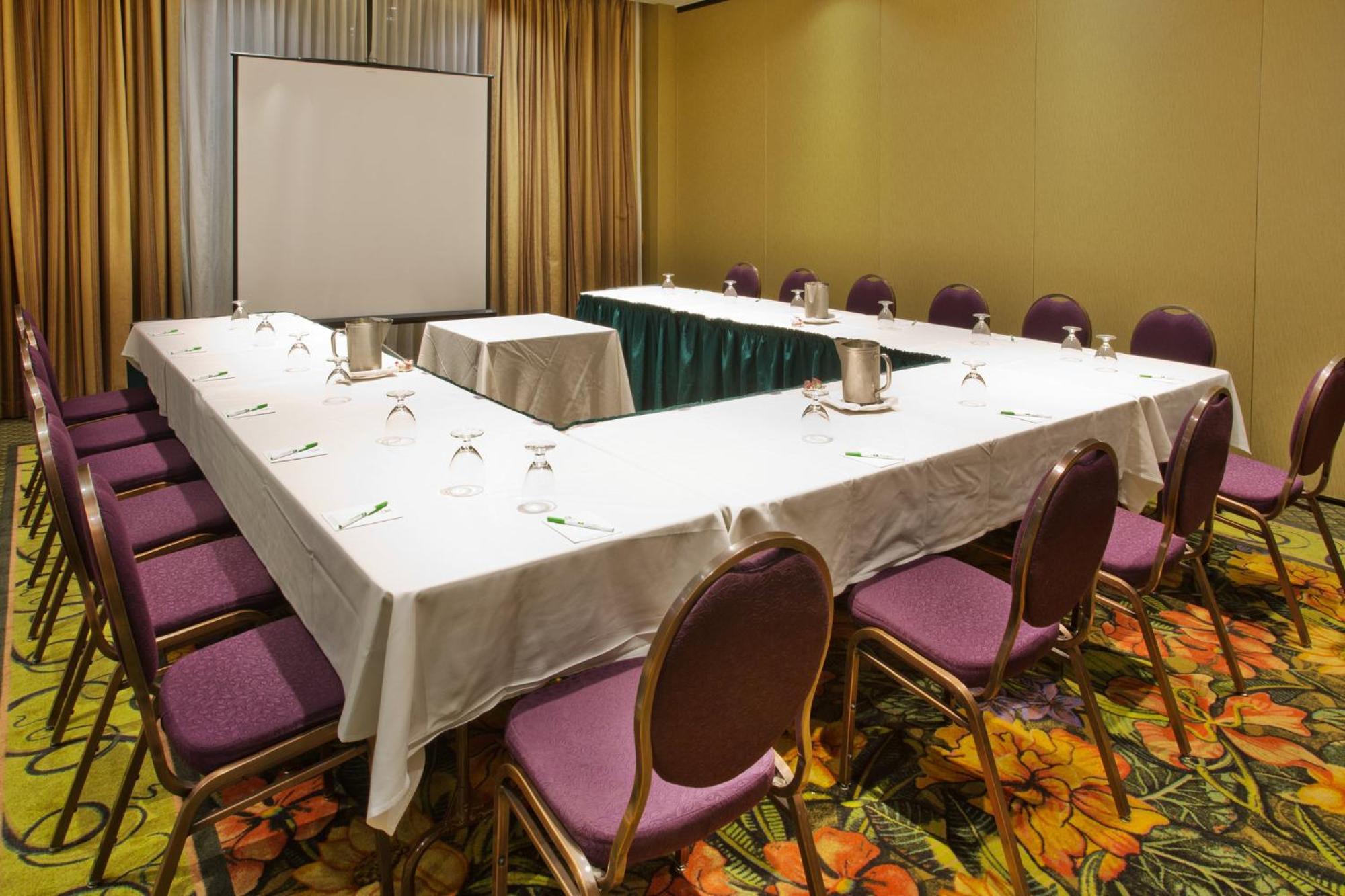 Holiday Inn & Suites North Vancouver By Ihg Екстер'єр фото