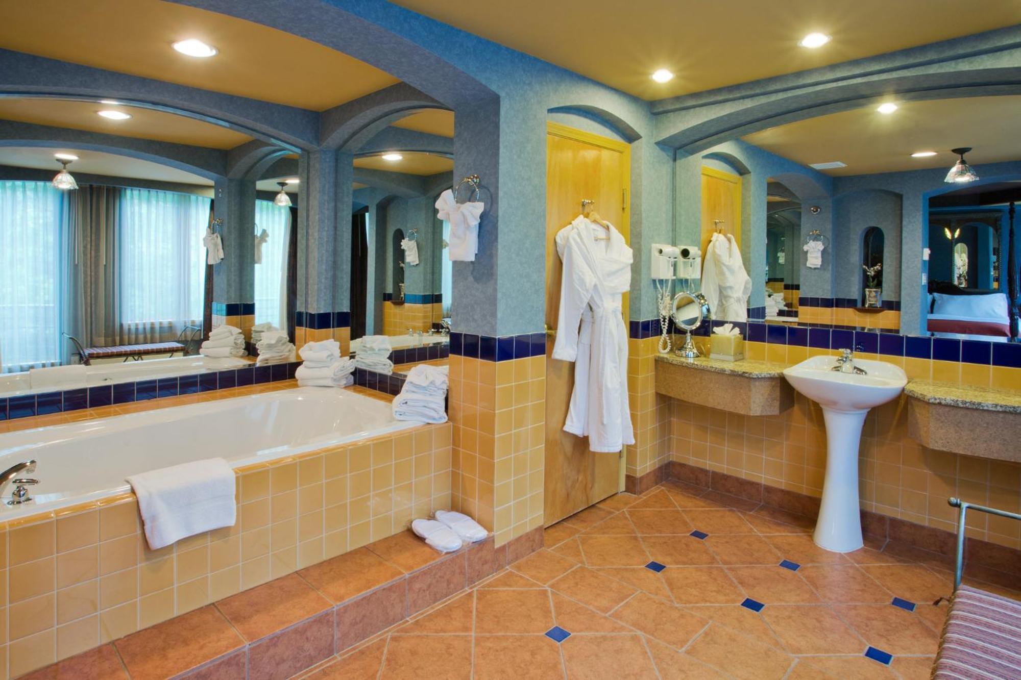 Holiday Inn & Suites North Vancouver By Ihg Екстер'єр фото